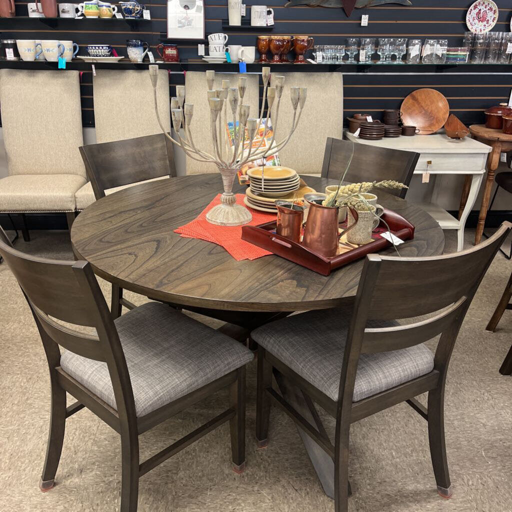 Anglewood Pedestal Table 5 Piece Dining Set in Dark Umber Brown Finish