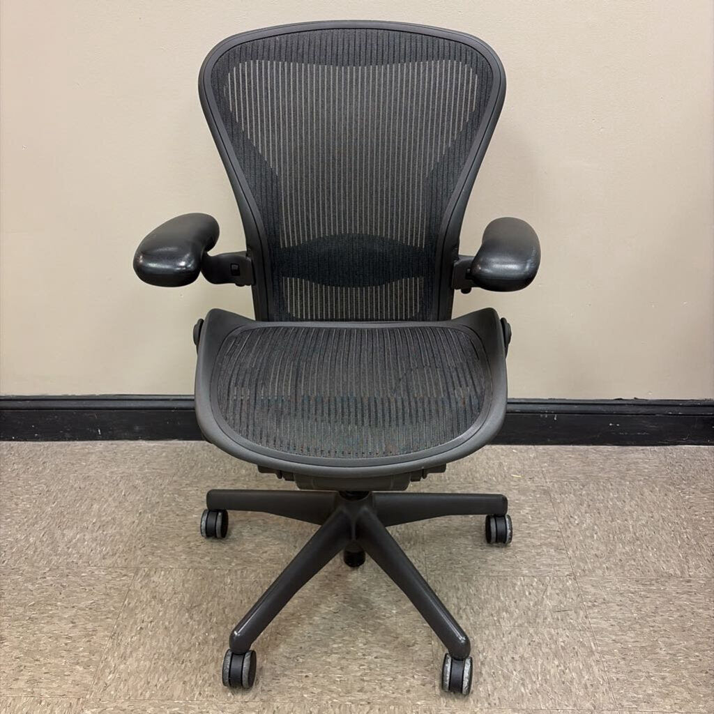 Herman Miller Aeron Ergonomic Mesh Office Chair, Size B