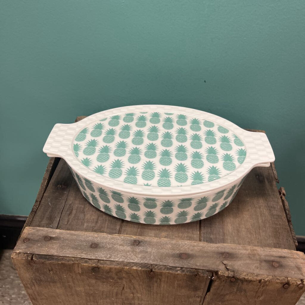 Porcelain Grace Pantry Green Pineapple Casserole Dish w/ Lid