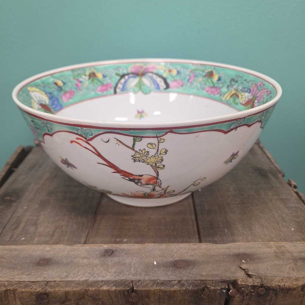 Chinese Famille Rose Porcelain Bowl with Floral and Butterfly Motifs
