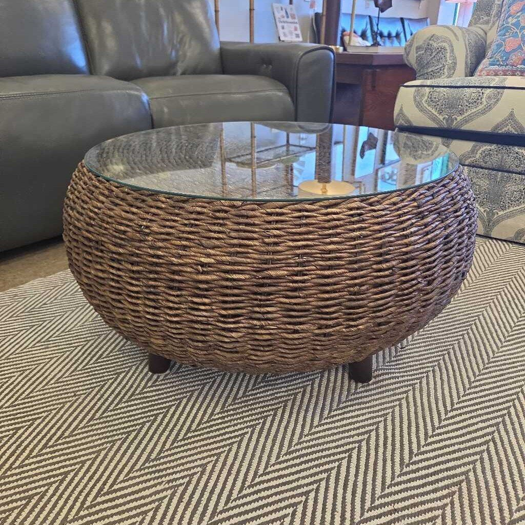 Round Wicker and Rattan Coffee Table with Glass Top