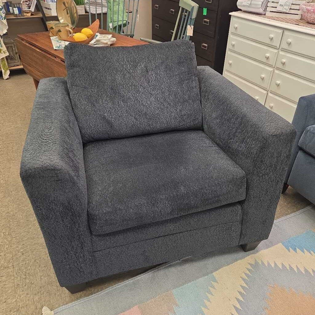 Bob's Furniture "Stevie" Charcoal 39" Oversized Chair
