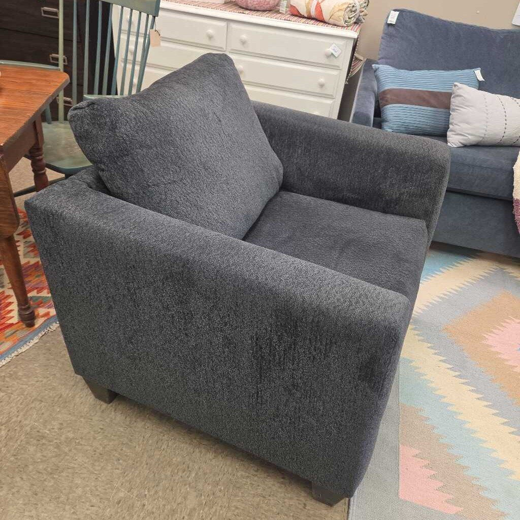 Bob's Furniture "Stevie" Charcoal 39" Oversized Chair