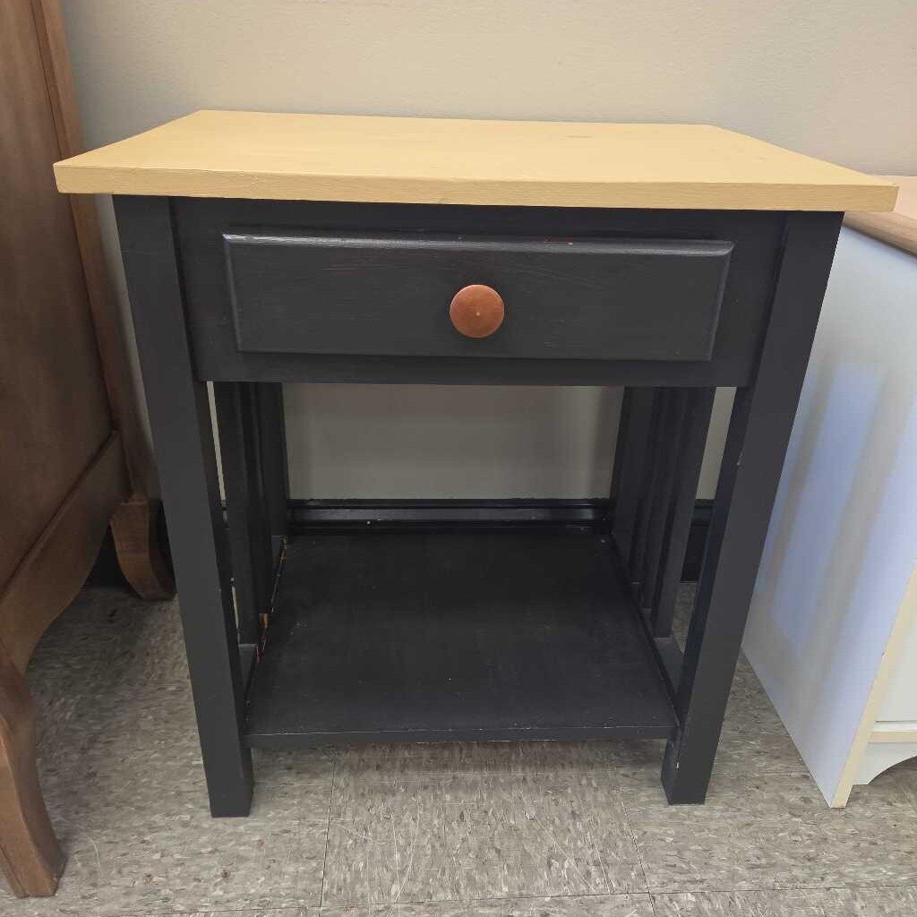 Painted Solid Wood Single Drawer Nightstand